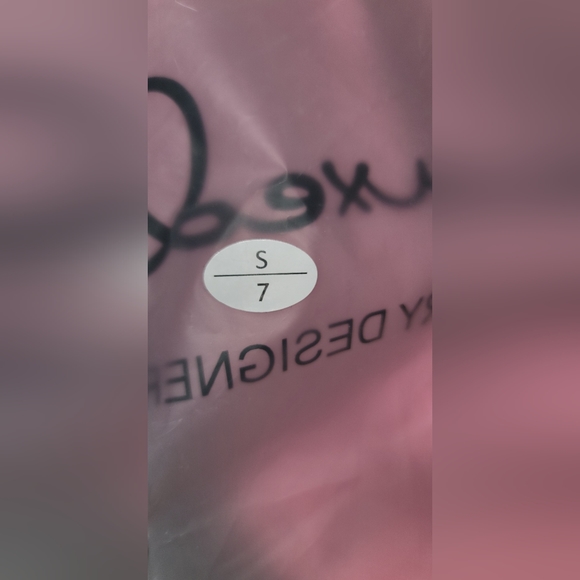 Luxedress Pink Rhinestone Rhomper - Picture 10 of 13